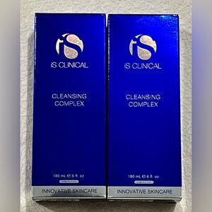 iS Clinical Cleansing Complex